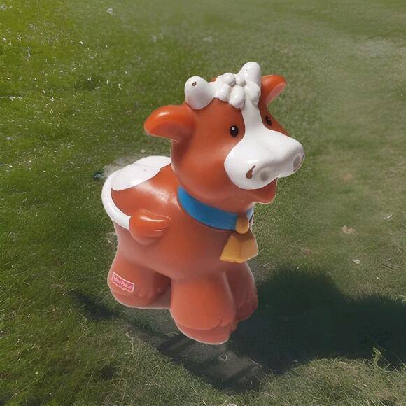 Fisher-Price Little People Brown Cow Figure Blue Collar Yellow Bell Farm Animal - Picture 1 of 4